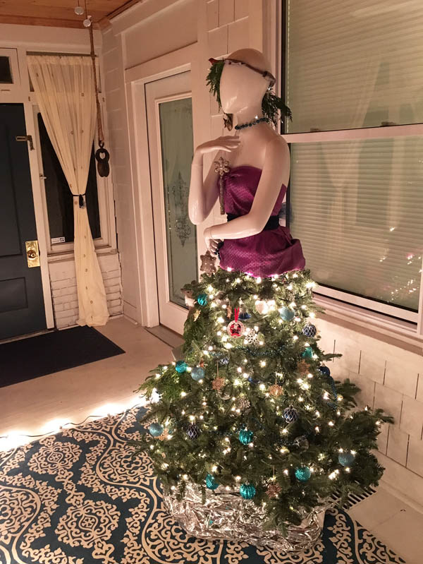 Making a Mannequin Christmas Tree 